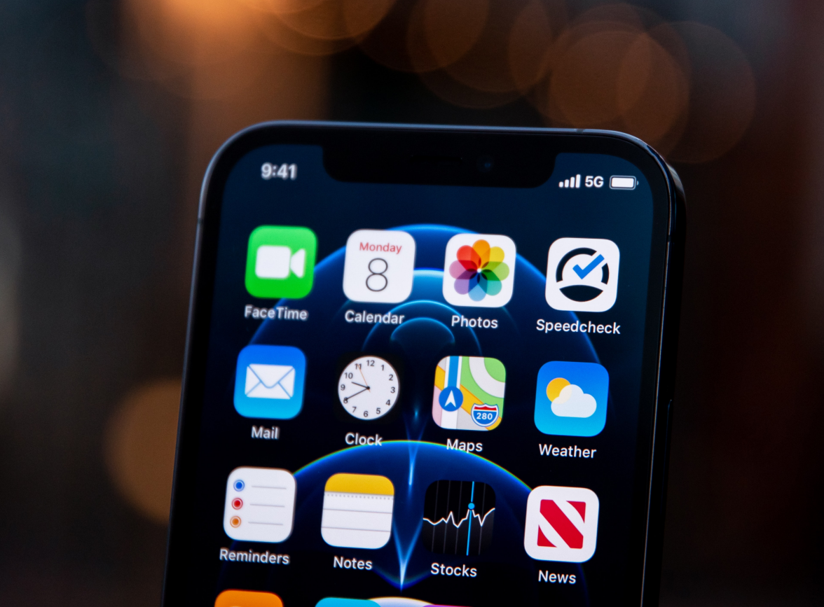 兰坪苹果手机维修分享为什么 iPhone 12 在冬季会自动关机 